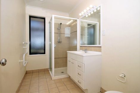 Photo of property in 39 Black Teal Close, Unsworth Heights, Auckland, 0632