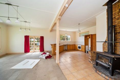 Photo of property in 488 Hastings Road, Matapu, Hawera, 4675