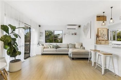 Photo of property in 2 Redwing Street, Browns Bay, Auckland, 0630