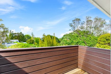 Photo of property in 1/1032 East Coast Road, Fairview Heights, Auckland, 0630