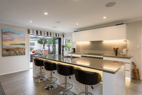 Photo of property in 23 Ara Kuaka, Waikanae Beach, Waikanae, 5036