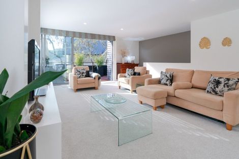 Photo of property in 35a Ngaio Road, Kelburn, Wellington, 6012