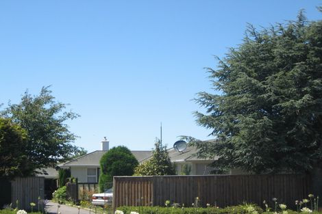 Photo of property in 11 Masham Road, Broomfield, Christchurch, 8042