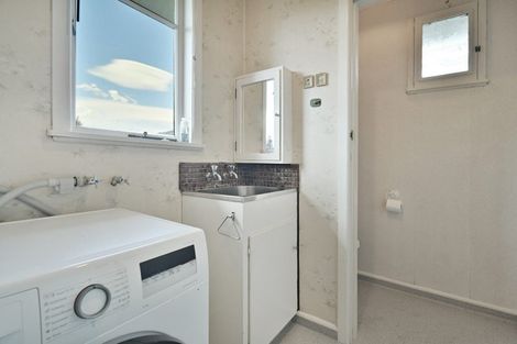 Photo of property in 110 Warwick Road, Mayfair, Hastings, 4122