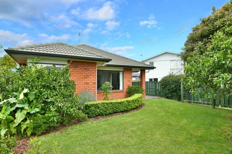 Photo of property in 29 Doment Crescent, Orewa, 0931