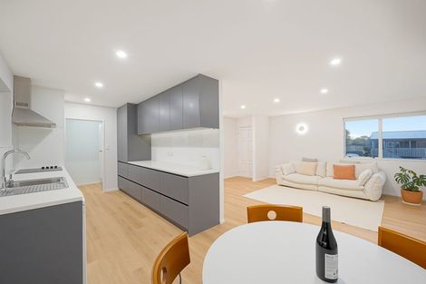 Photo of property in 12 Raelene Place, Massey, Auckland, 0614