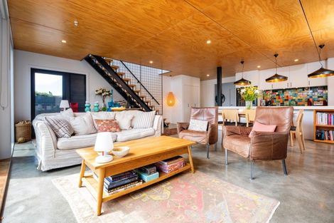 Photo of property in 52 Charles Street, Westshore, Napier, 4110