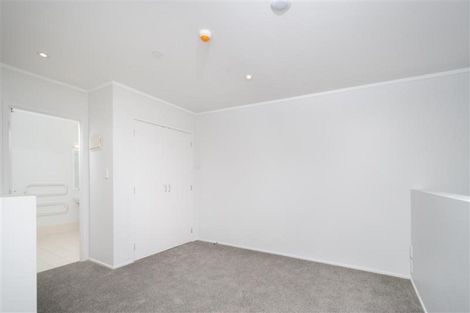 Photo of property in 15b/30 Westward Ho, Glen Eden, Auckland, 0602