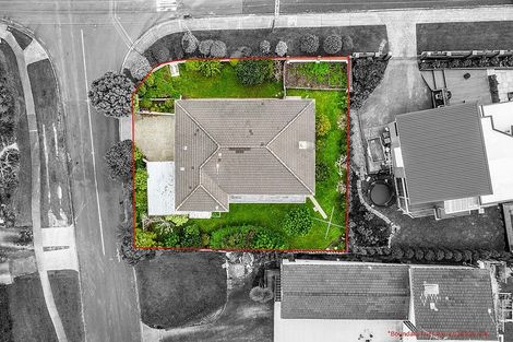 Photo of property in 26 Masterton Road, Rothesay Bay, Auckland, 0630