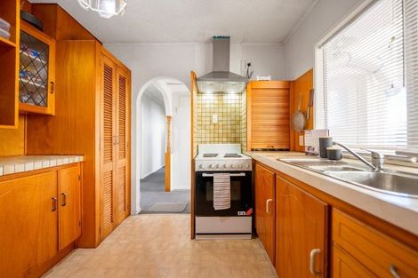 Photo of property in 10 Oxford Road, Manurewa, Auckland, 2102