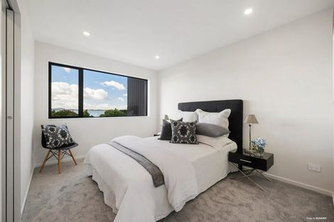 Photo of property in 50 Observation Green, Hobsonville, Auckland, 0616