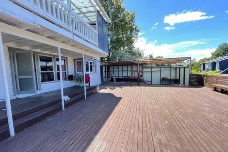 Photo of property in 28 Harrybrook Road, Green Bay, Auckland, 0604