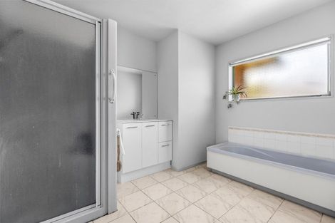 Photo of property in 7 Kalmia Dell, Mount Maunganui, 3116