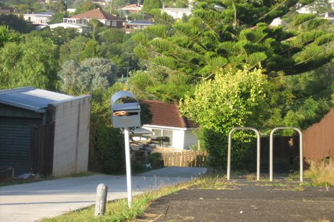 Photo of property in 2/18 Orton Street, Glenfield, Auckland, 0627