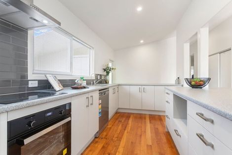 Photo of property in 201 Pakuranga Road, Pakuranga, Auckland, 2010