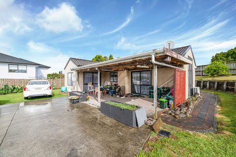 Photo of property in 74 Hetherington Road, Ranui, Auckland, 0612