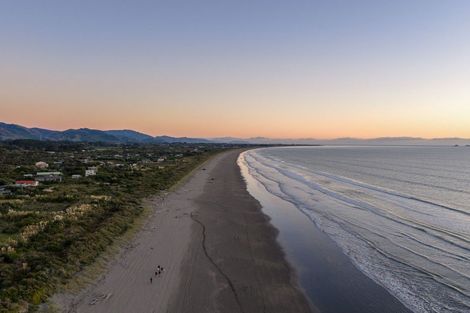 Photo of property in 276 Peka Peka Road, Peka Peka, Waikanae, 5391