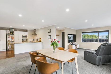 Photo of property in 226 Mark Avenue, Grenada Village, Wellington, 6037