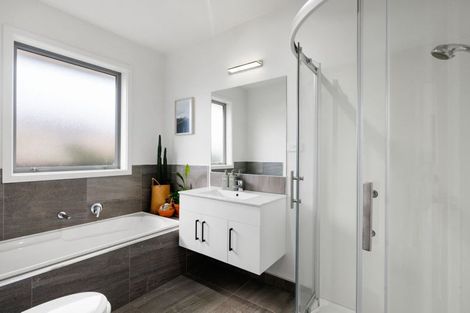 Photo of property in 93 Watkins Road, Cambridge, 3434