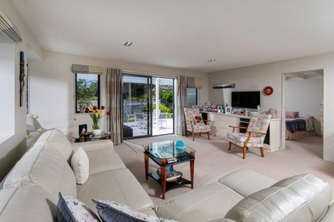 Photo of property in 49a Roland Road, Greenhithe, Auckland, 0632