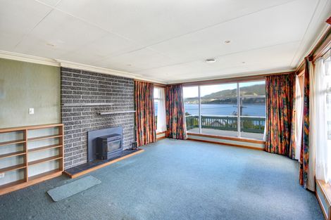 Photo of property in 19 Bayne Terrace, Macandrew Bay, Dunedin, 9014