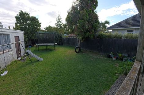 Photo of property in 33 Chippendale Crescent, Birkdale, Auckland, 0626