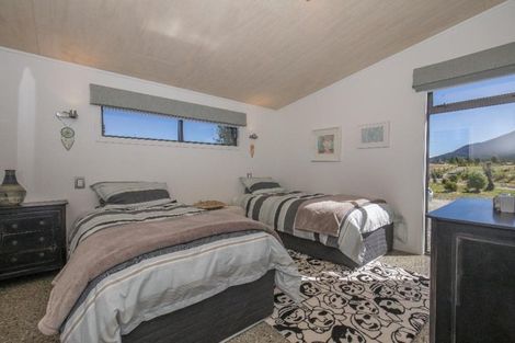 Photo of property in 10 Sam John Place, Lake Hawea, Wanaka, 9382