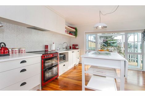 Photo of property in 1/162 Deep Creek Road, Torbay, Auckland, 0630