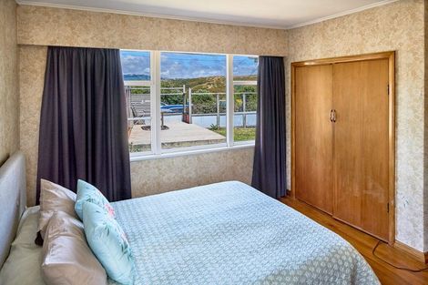 Photo of property in 16 Walker Avenue, Paremata, Porirua, 5026