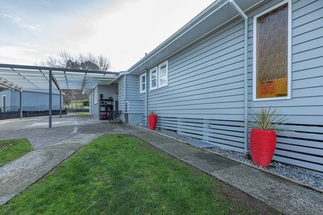 Photo of property in 112 High Street, Waipawa, 4210