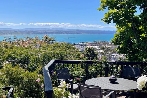 Photo of property in 35 Goldsmith Road, Hospital Hill, Napier, 4110