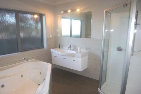 Photo of property in 119 Kirton Drive, Riverstone Terraces, Upper Hutt, 5018