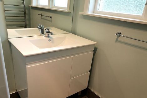 Photo of property in 2/54 Kings Crescent, Hutt Central, Lower Hutt, 5010