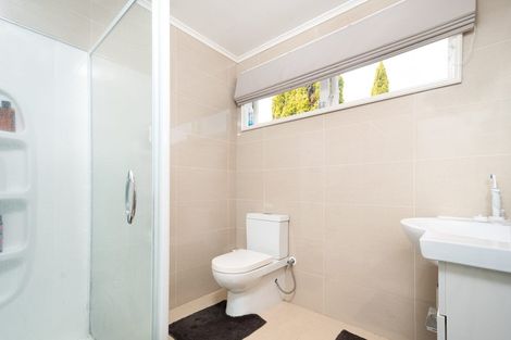 Photo of property in 22 Awaroa Road, Sunnyvale, Auckland, 0612