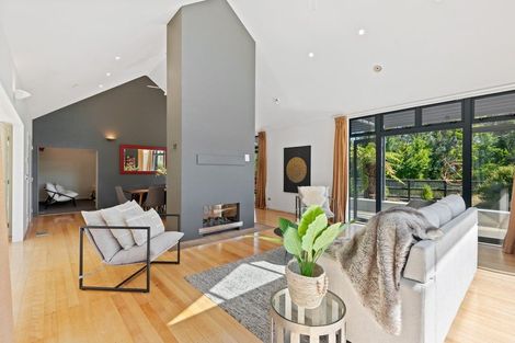 Photo of property in 105 Gladstone Road South, Dalmore, Dunedin, 9010