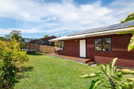 Photo of property in 4/10 Heathglen Place, Bayview, Auckland, 0629