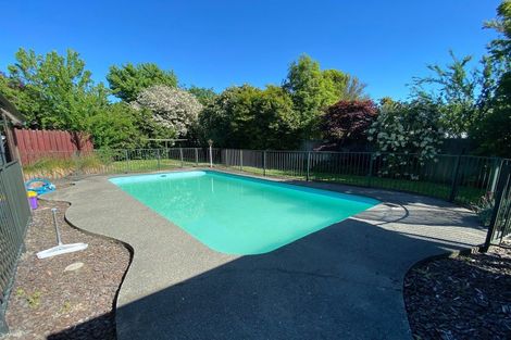 Photo of property in 14 Rutherglen Avenue, Ilam, Christchurch, 8041