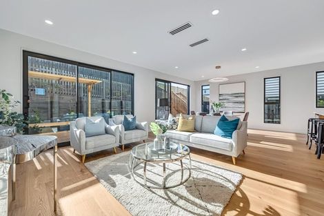 Photo of property in 14 Pakirikiri Street, Long Bay, Auckland, 0630