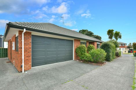 Photo of property in 29 Doment Crescent, Orewa, 0931