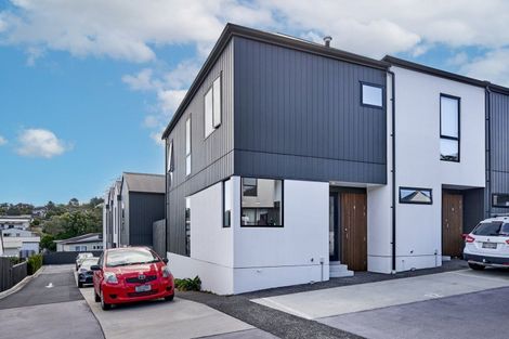 Photo of property in 9/6 Oswald Crescent, Paparangi, Wellington, 6037