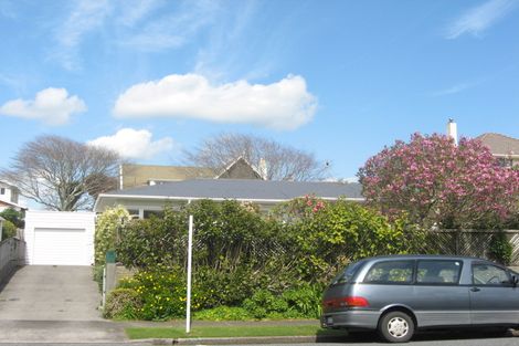 Photo of property in 25 Fulford Street, New Plymouth, 4310