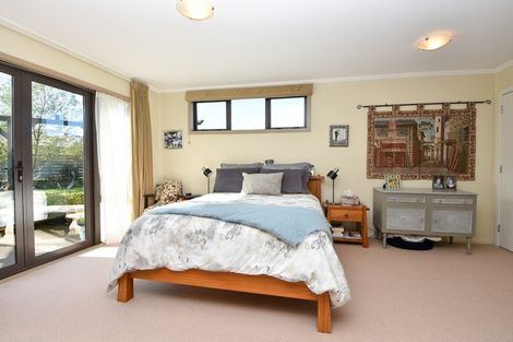 Photo of property in 8 Daffodil Grove, Carterton, 5713