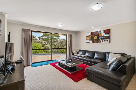 Photo of property in 54 Kittiwake Drive, Schnapper Rock, Auckland, 0632