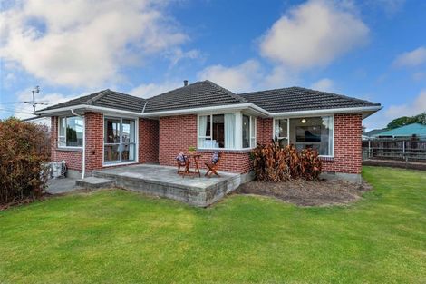 Photo of property in 17 Tenby Place, Avondale, Christchurch, 8061