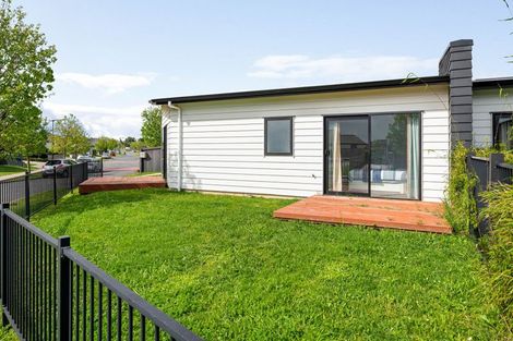 Photo of property in 2/31 Maggie Place, Chartwell, Hamilton, 3281