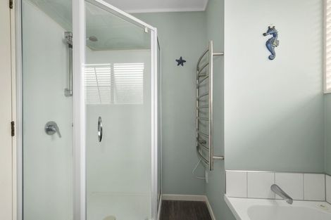 Photo of property in 77 Gemstone Drive, Birchville, Upper Hutt, 5018