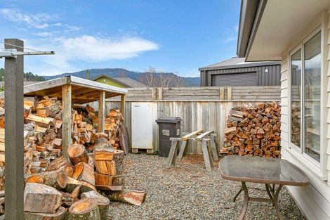 Photo of property in 12 Ngahana Place, Turangi, 3334