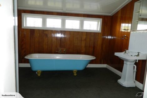 Photo of property in 37 Te Aroha Street, Hamilton East, Hamilton, 3216