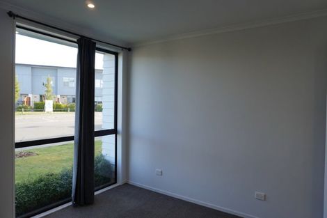 Photo of property in 28 Sholto Duncan Crescent, Halswell, Christchurch, 8025