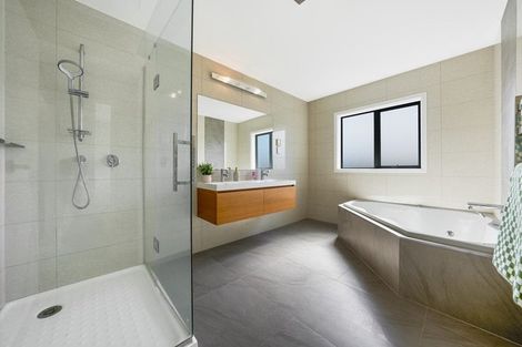 Photo of property in 11 Bankside Road, Silverdale, 0932